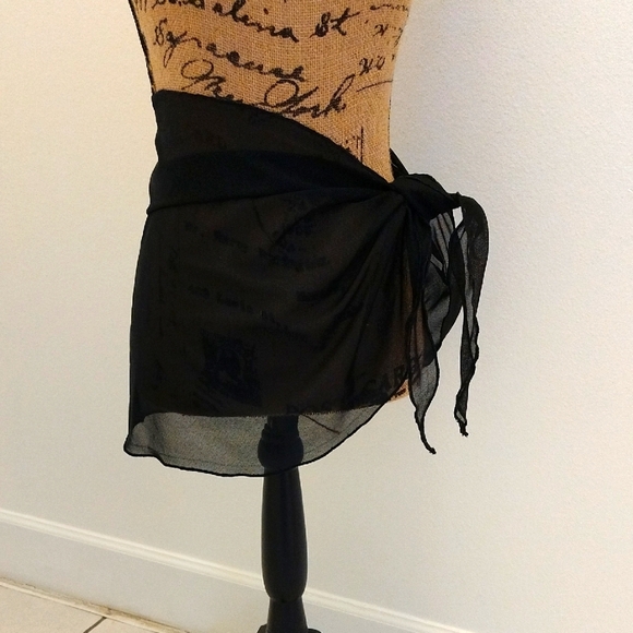 Ingear Other - Ingear Black Sheer Over Skirt